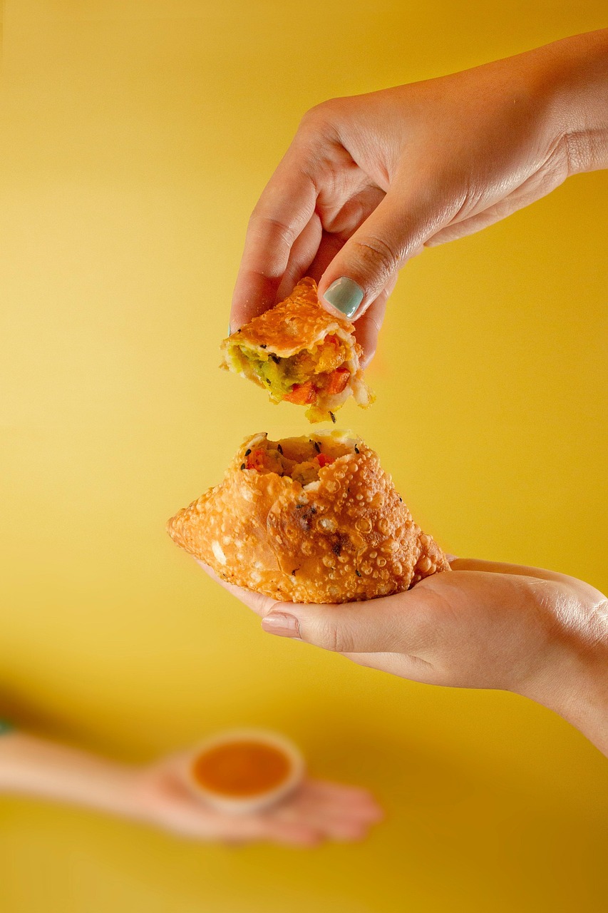 samosa, food, indian, vegetarian, fried, cuisine, delicious, snack, tasty, traditional, dish, spices, meal, plate, serving, spicy, restaurant, lunch, samosa, samosa, samosa, samosa, samosa